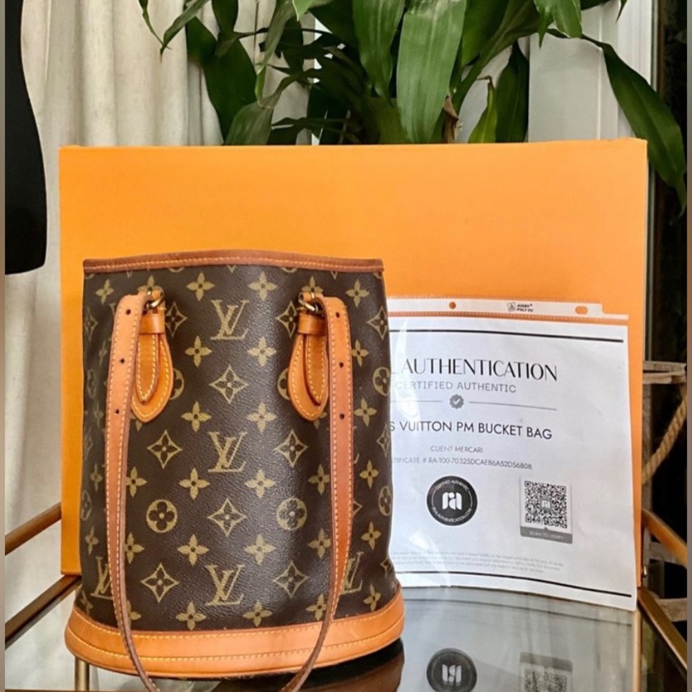 Louis Vuitton pm Bucket Bag